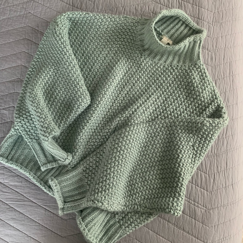 H&M turtleneck sweater, beautiful teal green. NWOT